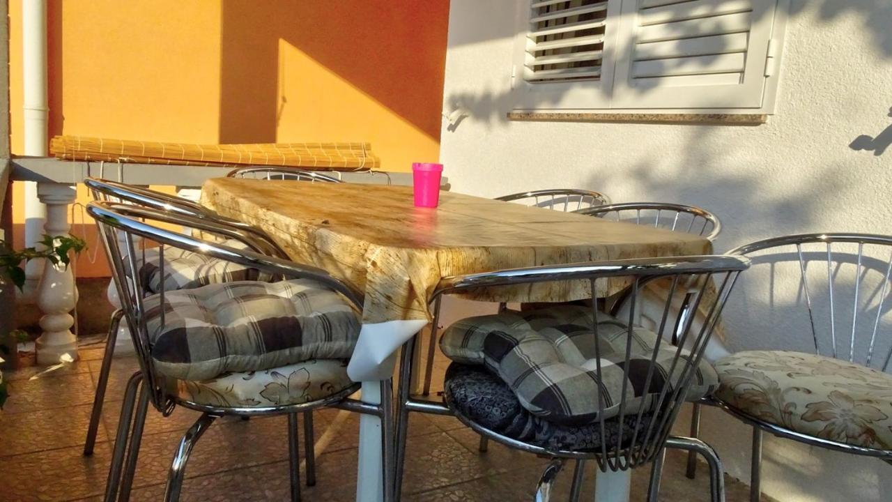 Apartment Daca Vir Bagian luar foto