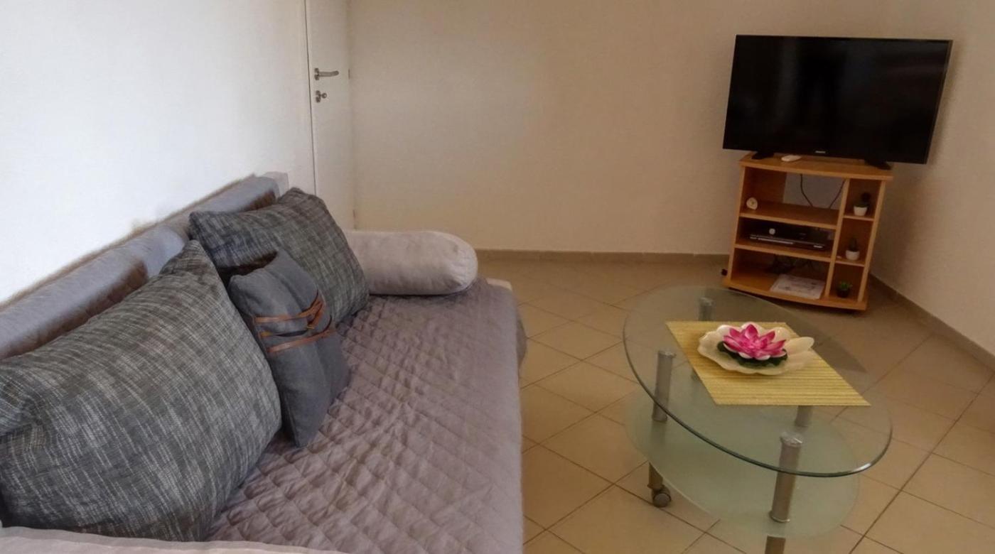 Apartment Daca Vir Bagian luar foto